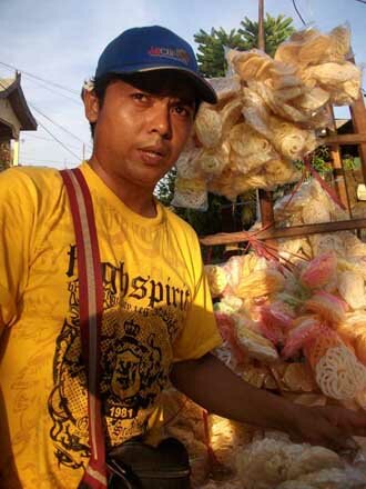 penjual kerupuk